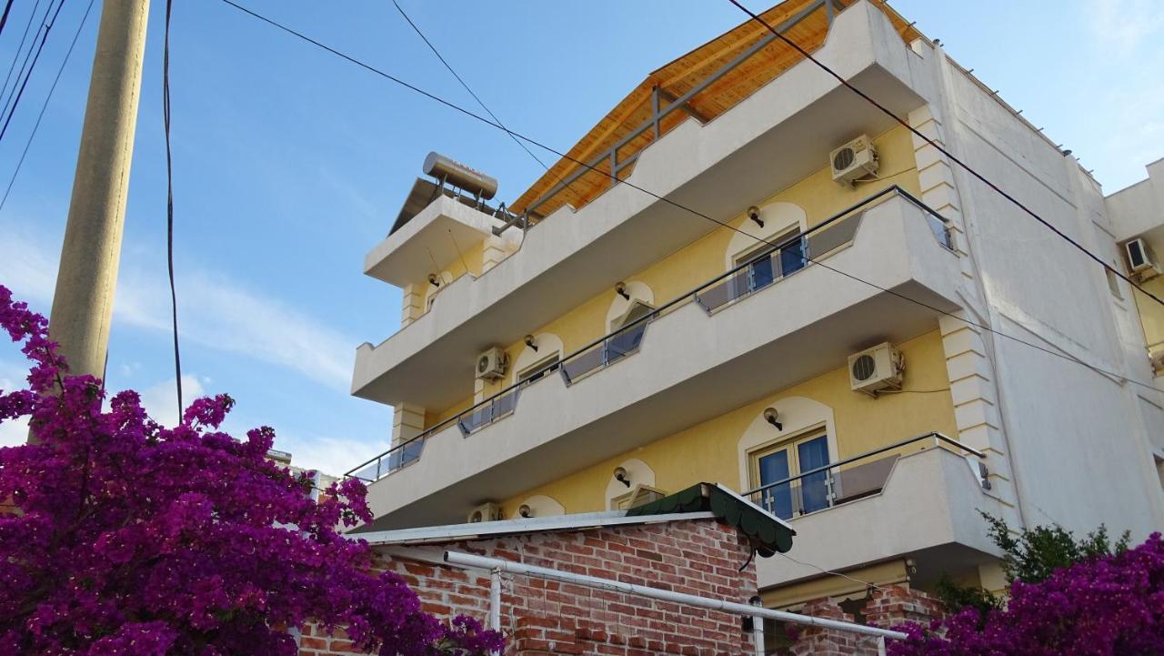 Hotel Arsenal Ksamil Esterno foto