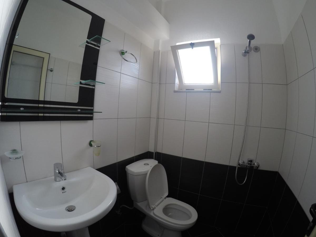 Hotel Arsenal Ksamil Esterno foto