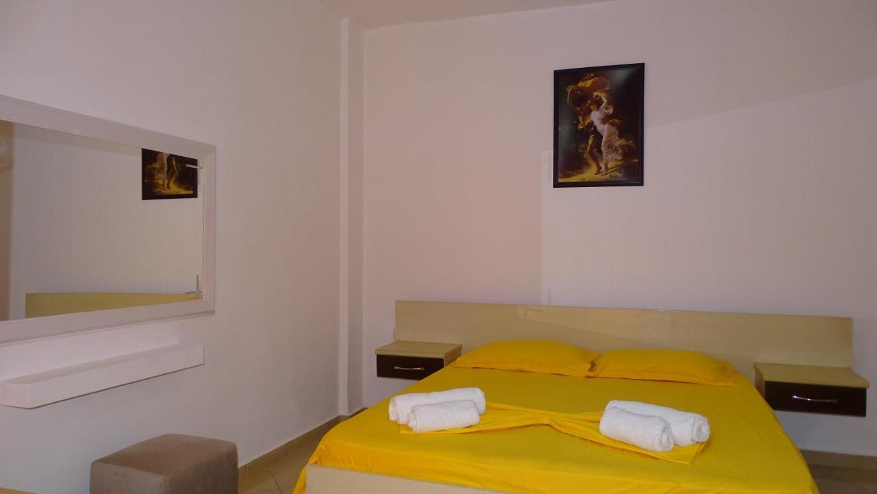 Hotel Arsenal Ksamil Esterno foto