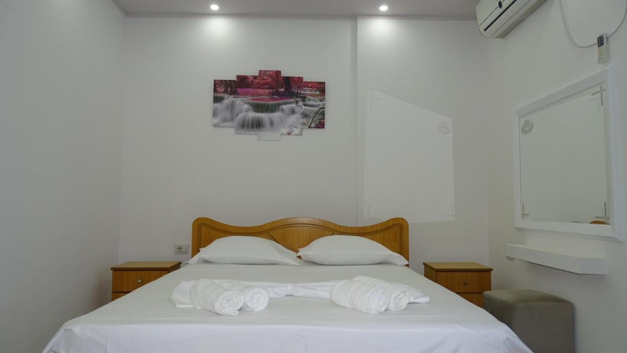 Hotel Arsenal Ksamil Esterno foto