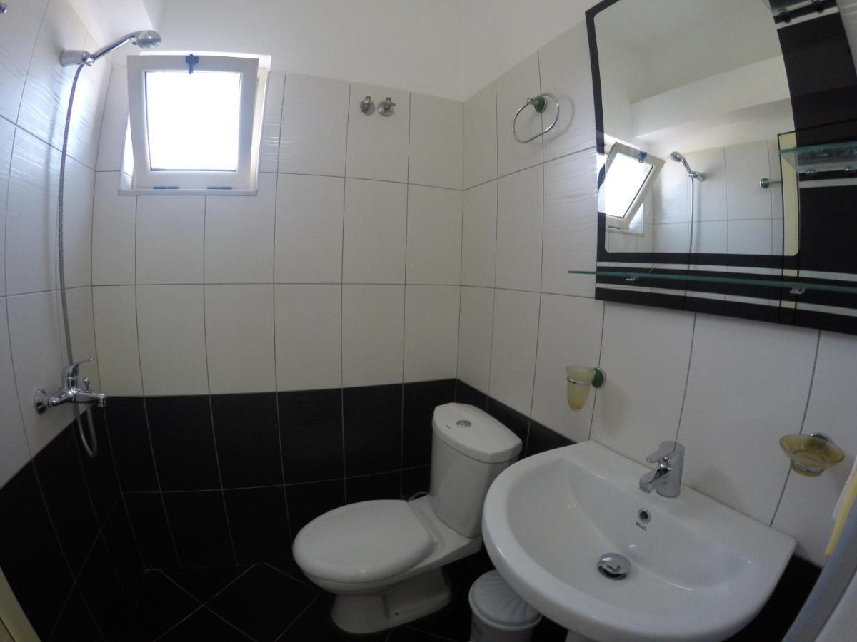 Hotel Arsenal Ksamil Esterno foto