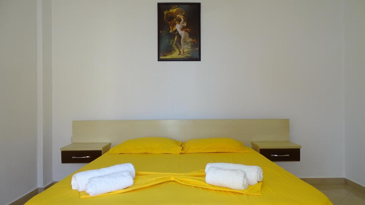 Hotel Arsenal Ksamil Esterno foto